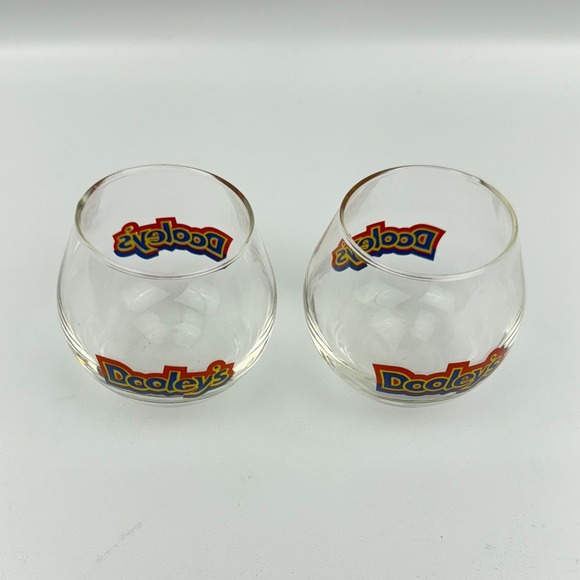 Dooley's Shot Glasses Pair 2.5″ Round Shooter Excellent Condition Barware Rare - Picture 3 of 5
